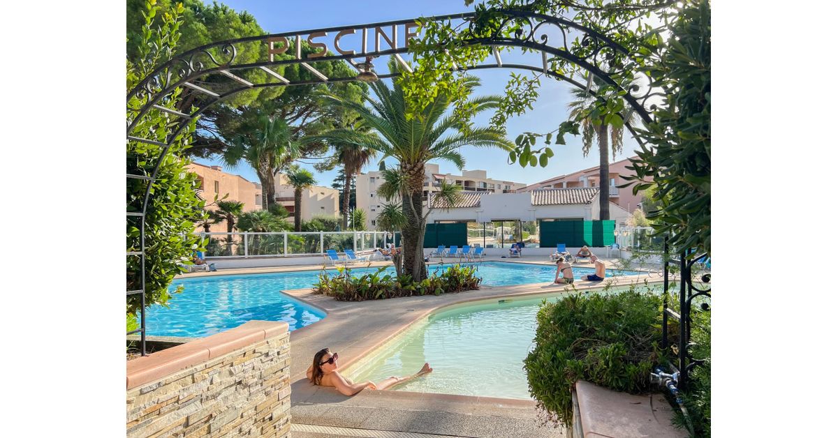 Apartment for sale in GolfeJuan, AlpesMaritimes € 199,500 Ref