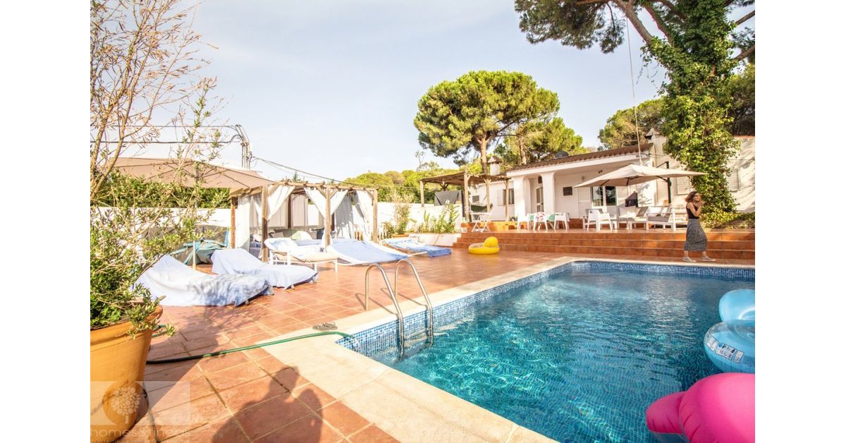 Country house for sale in Villablanca, Huelva province € 459,000